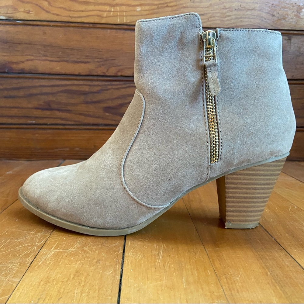Tan High Heeled Boots